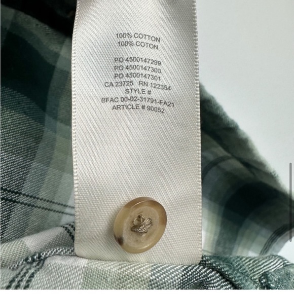 FINAL MARKDOWN Aritzia • Fisher Plaid Flannel Button Up Shirt • Medium - Picture 6 of 9